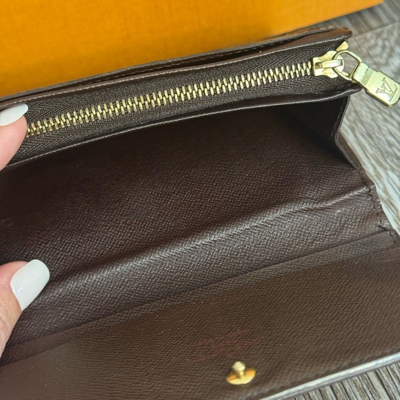 FLASH SALE!! Louis Vuitton Damier Ebene Porte Monnaie Tresor Wallet - Picture 8 of 13